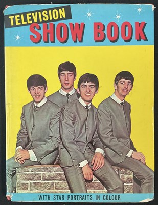 Lot 19 - A quantity of THE BEATLES memorabilia...