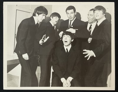 Lot 19 - A quantity of THE BEATLES memorabilia...