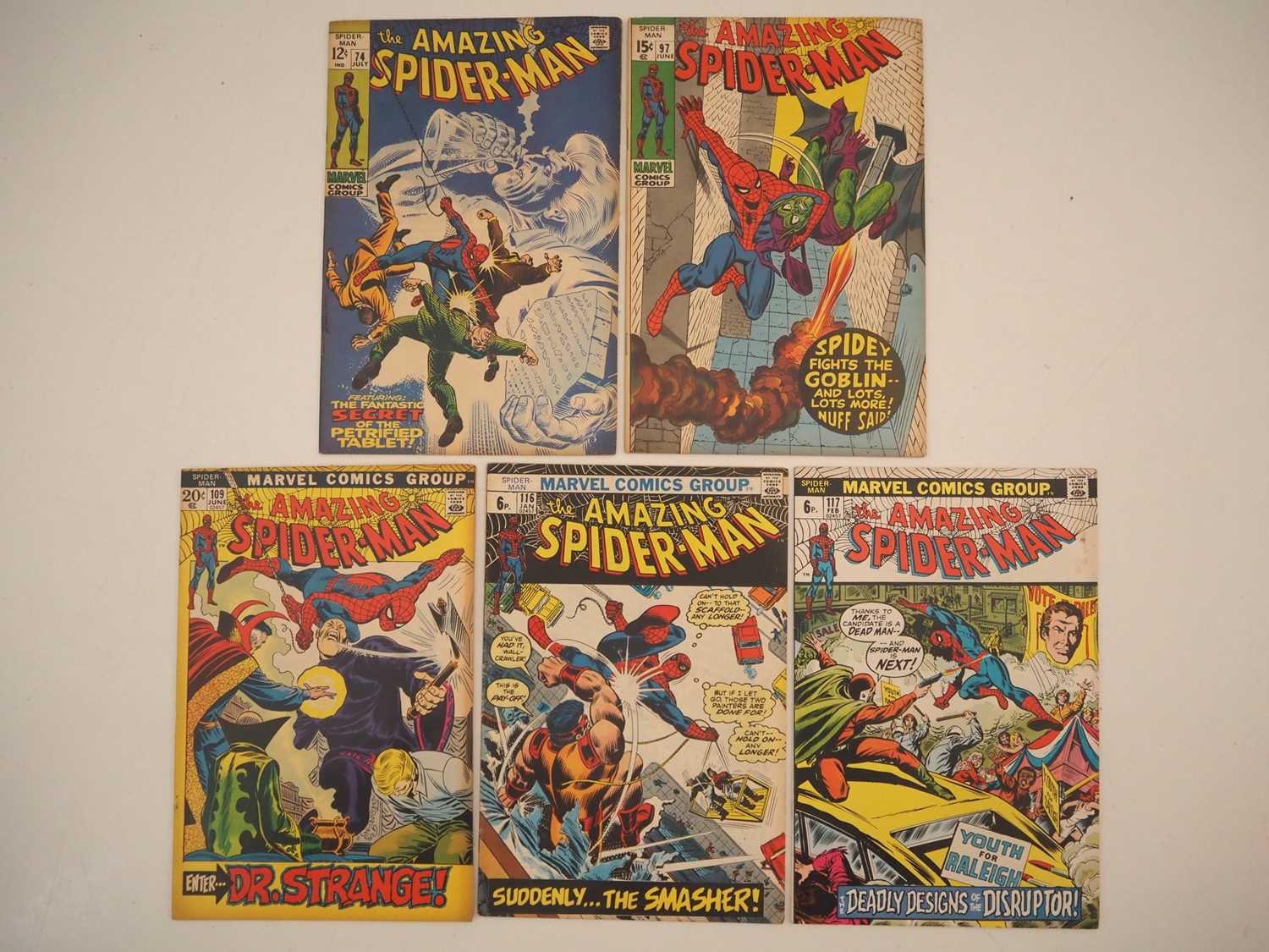 Lot 22 - AMAZING SPIDER-MAN #74, 97, 109, 116, 117 (5...