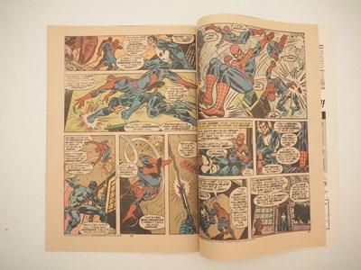 Lot 37 - AMAZING SPIDER-MAN #129 - (1974 - MARVEL) -...