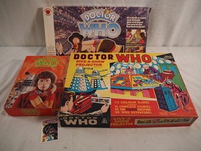 Lot 35 - DOCTOR WHO related collectables to include a...