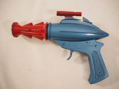 Lot 44 - LONE STAR 'Space Ranger 100 Cap Repeater Gun' -...
