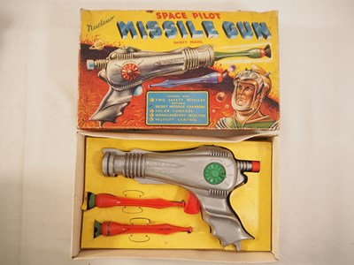 Lot 46 - MERIT (J&L RANDALL) - A vintage plastic...