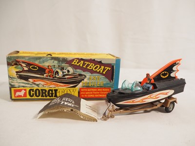 Lot 64 - CORGI 107 Batboat and Trailer, first issue...