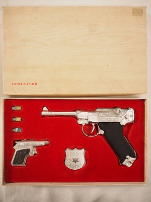 Lot 92 - LONE STAR 'Special Agent Luger Presentation...