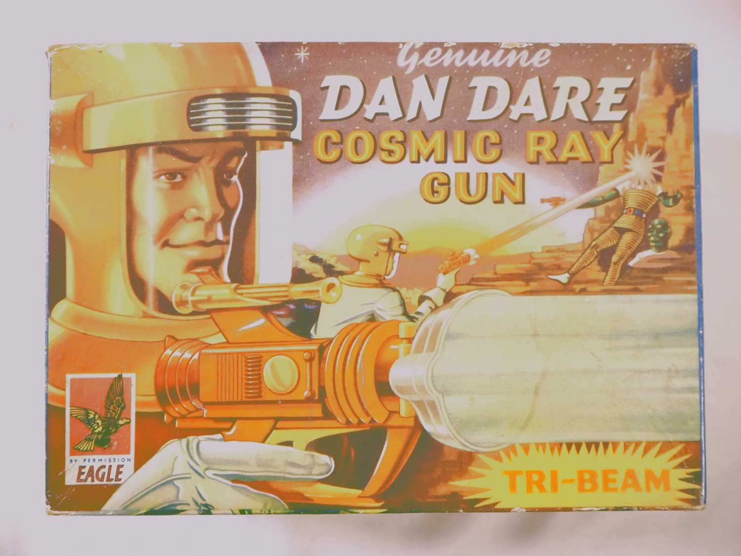 Lot 144 - PALITOY DAN DARE Tri-Beam 'Cosmic Ray-Gun',