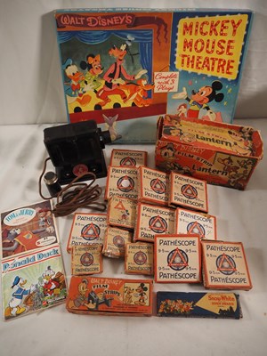Lot 236 - WALT DISNEY - vintage collectables 13 x 9.5mm...