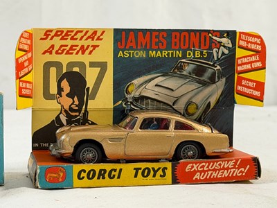 Lot 300 - CORGI 261 diecast James Bond's Aston Martin...