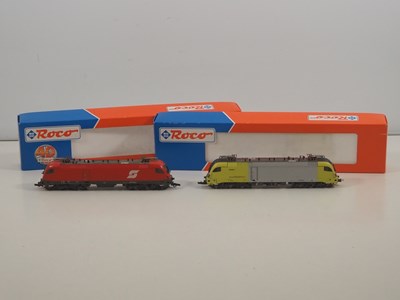 Lot 47 - ROCO - A pair of European Outline HO gauge...