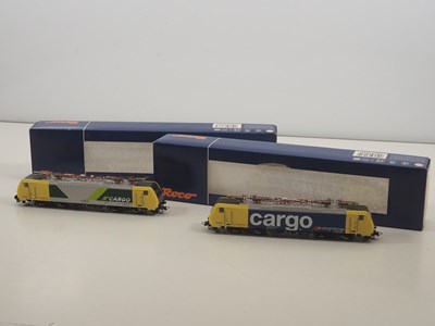 Lot 92 - ROCO - A pair of European Outline HO gauge BR...