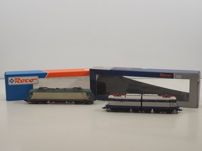 Lot 96 - ROCO - A pair of Italian Outline HO gauge...