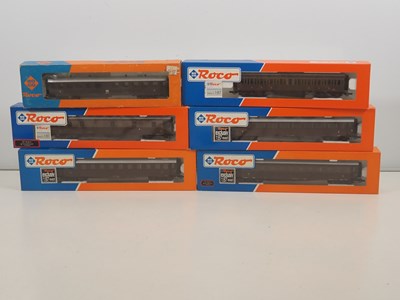 Lot 105 - ROCO - A group of HO gauge Italian Outline...