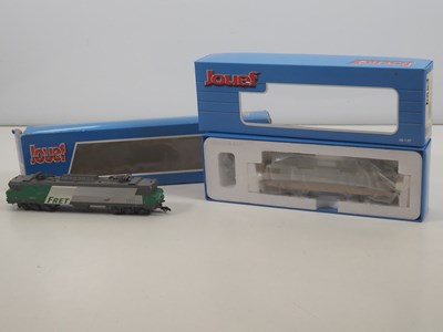 Lot 114 - JOUEF - A pair of French Outline HO gauge...