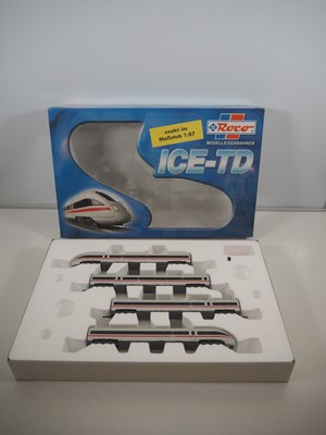 Lot 122 - ROCO - German Outline HO gauge 63030 ICE-TD...