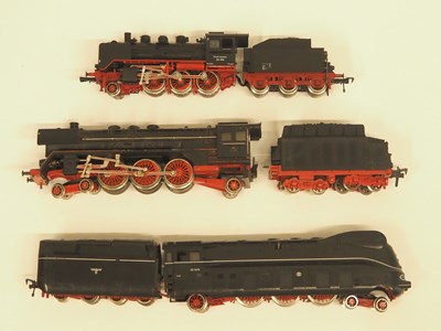 Lot 131 - A group of unboxed FLEISCHMANN HO gauge German...