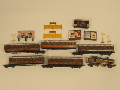 Lot 151 - A kitbuilt OO gauge Gresley Quin-Art 5 coach...