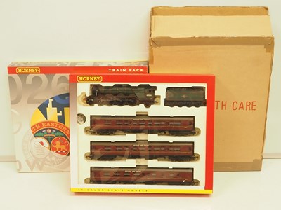 Lot 159 - HORNBY OO gauge R2195M 'The Master Cutler'...