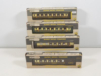 Lot 177 - WRENN - A group of OO gauge Pullman coaches,...