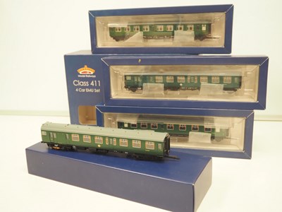 Lot 220 - BACHMANN - OO gauge 31-426 4CEP 4 car EMU in...
