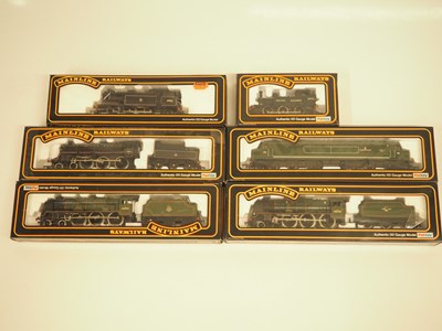 Lot 246 - A mixed group of MAINLINE OO gauge diesel and...