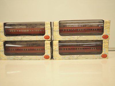 Lot 265 - EFE OO gauge London Underground tube train...