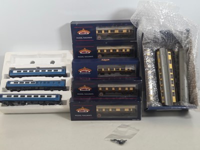 Lot 301 - A group of BACHMANN OO gauge boxed and unboxed...