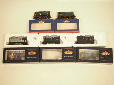 Lot 307 - A group of OO gauge class 08 boxed and unboxed...