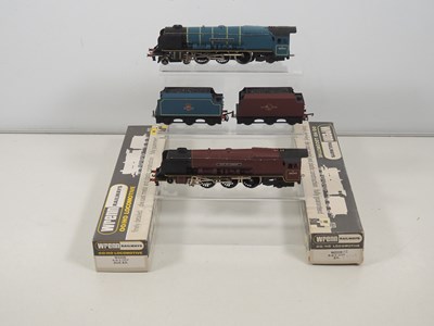 Lot 311 - WRENN - A OO gauge W2226M2 Duchess Class steam...
