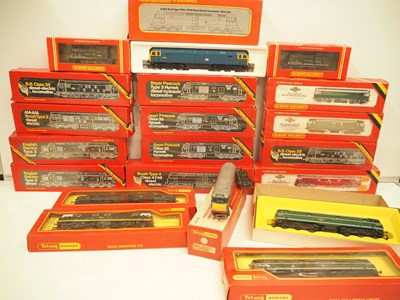 Lot 316 - HORNBY / TRIANG HORNBY group of OO gauge...