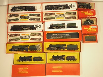 Lot 318 - HORNBY / TRIANG HORNBY / TRIANG group of OO...