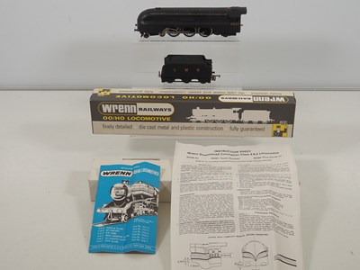 Lot 334 - WRENN - A OO gauge W2303 Streamlined...