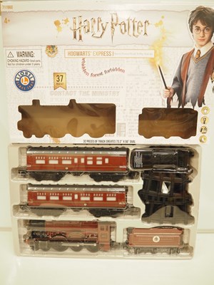 Lot 337 - A G gauge LIONEL Harry Potter 'Hogwarts...