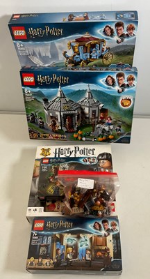 Lot 370 - A small group of HARRY POTTER LEGO comprising...