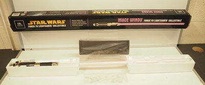 Lot 404 - A MASTER REPLICAS Star Wars Mace Windu 1:1...