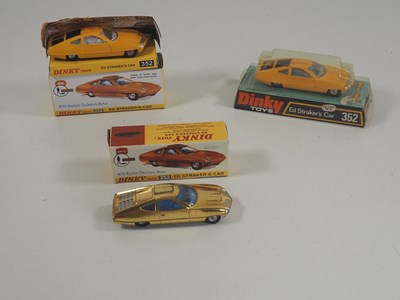 Lot 415 - DINKY - A group of 'Gerry Anderson's UFO' 352 '...