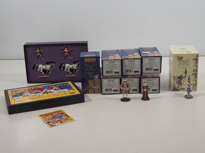 Lot 427 - A selection of BRITAINS boxed figures,...
