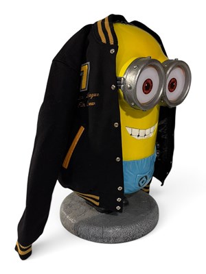 Lot 133 - JUSTICE LEAGUE CREW JACKET - A Men's medium...