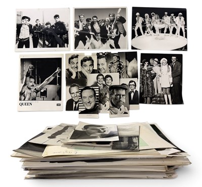 Lot 14 - A collection of c.150+ black and white...