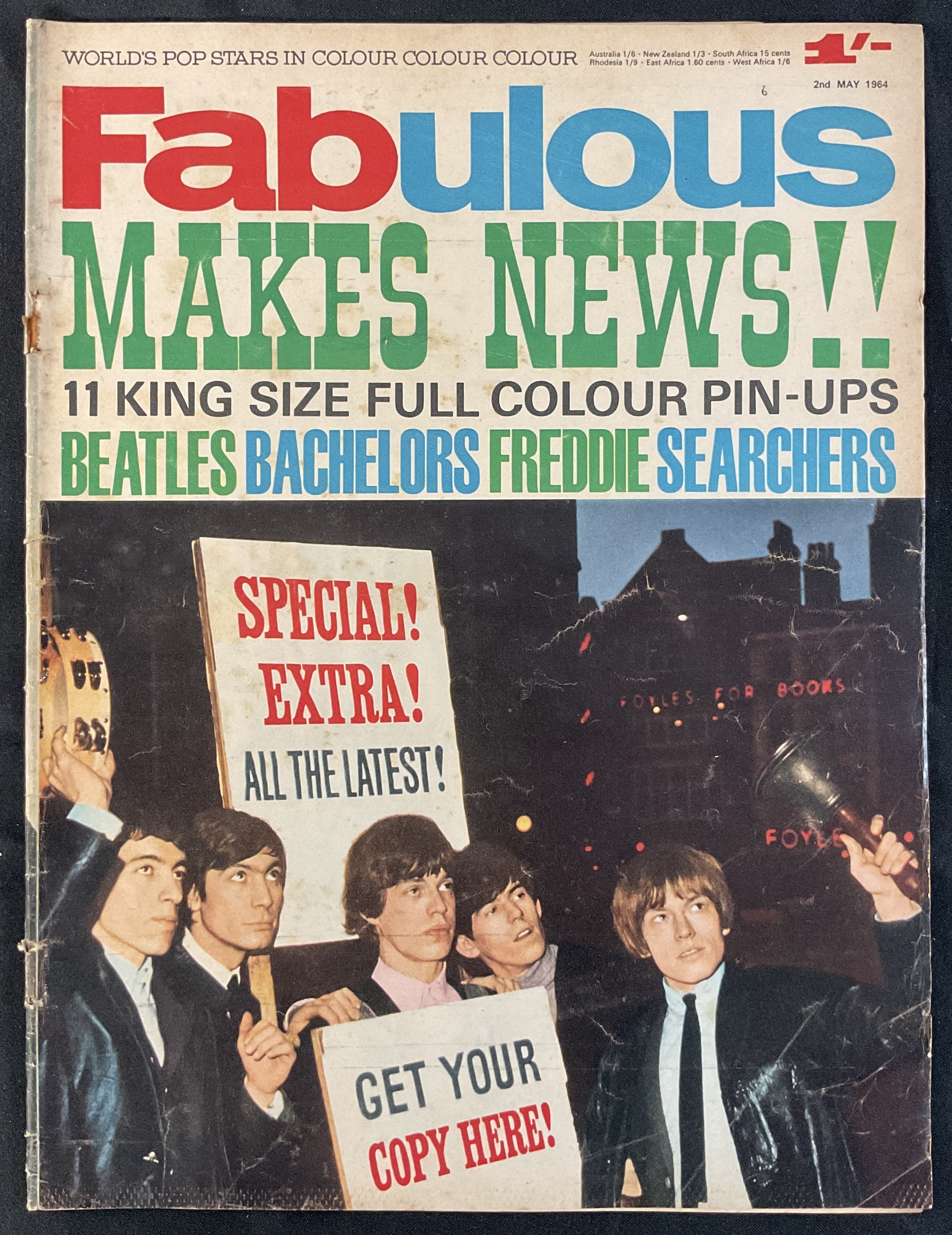 Lot 180 - A collection of 9 FABULOUS MAGAZINE
