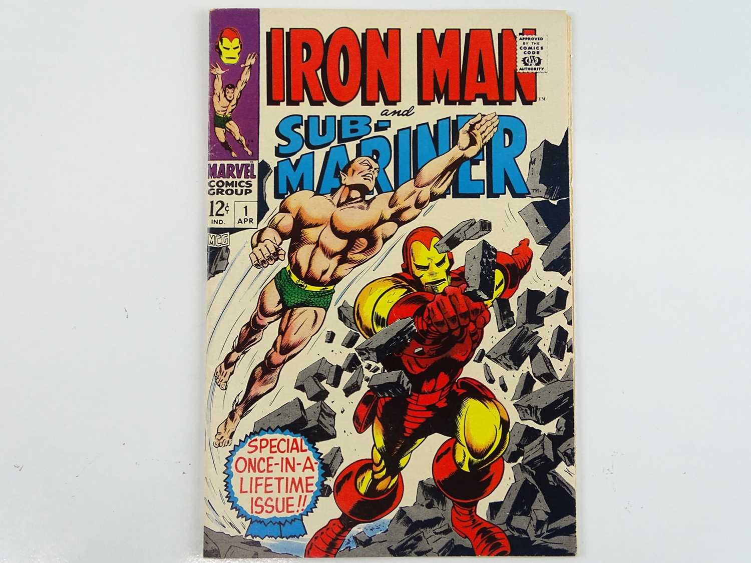 Lot 9 - IRON MAN & SUB-MARINER #1 - (1968 - MARVEL) -...