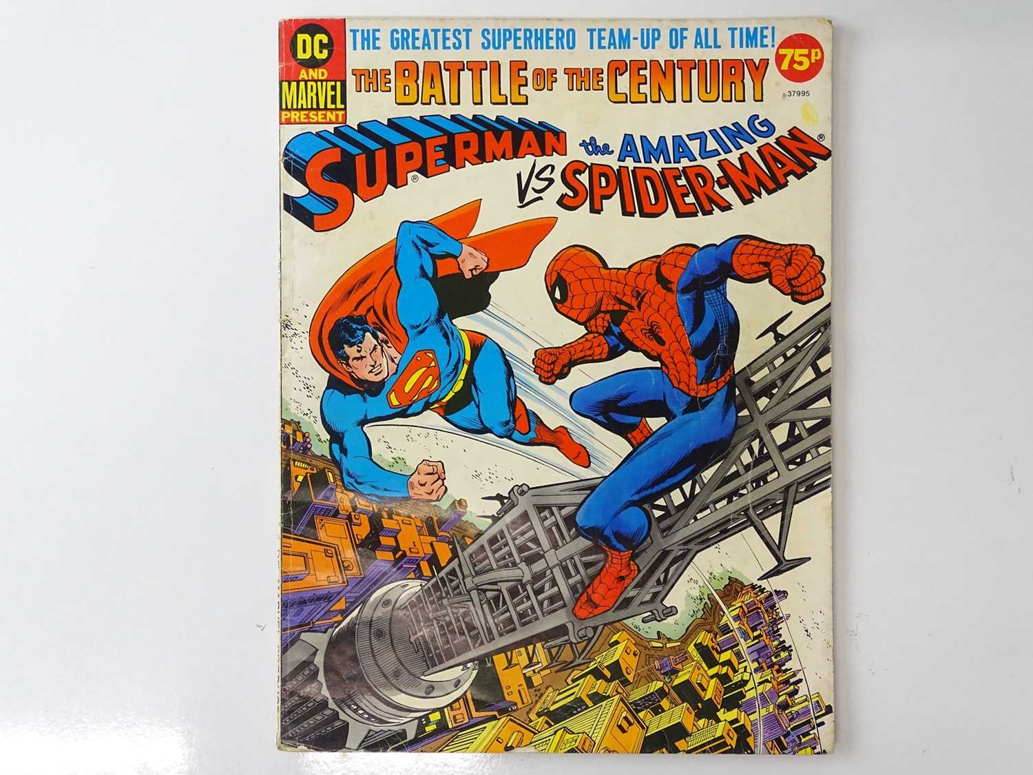 Lot 93 - SUPERMAN vs AMAZING SPIDER-MAN #1 - (1976 -...