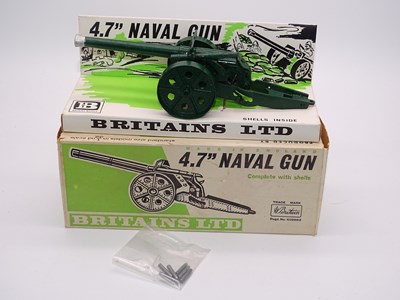 Lot 1 - A BRITAINS 9730 4.7" Naval Gun - VG in VG box -...