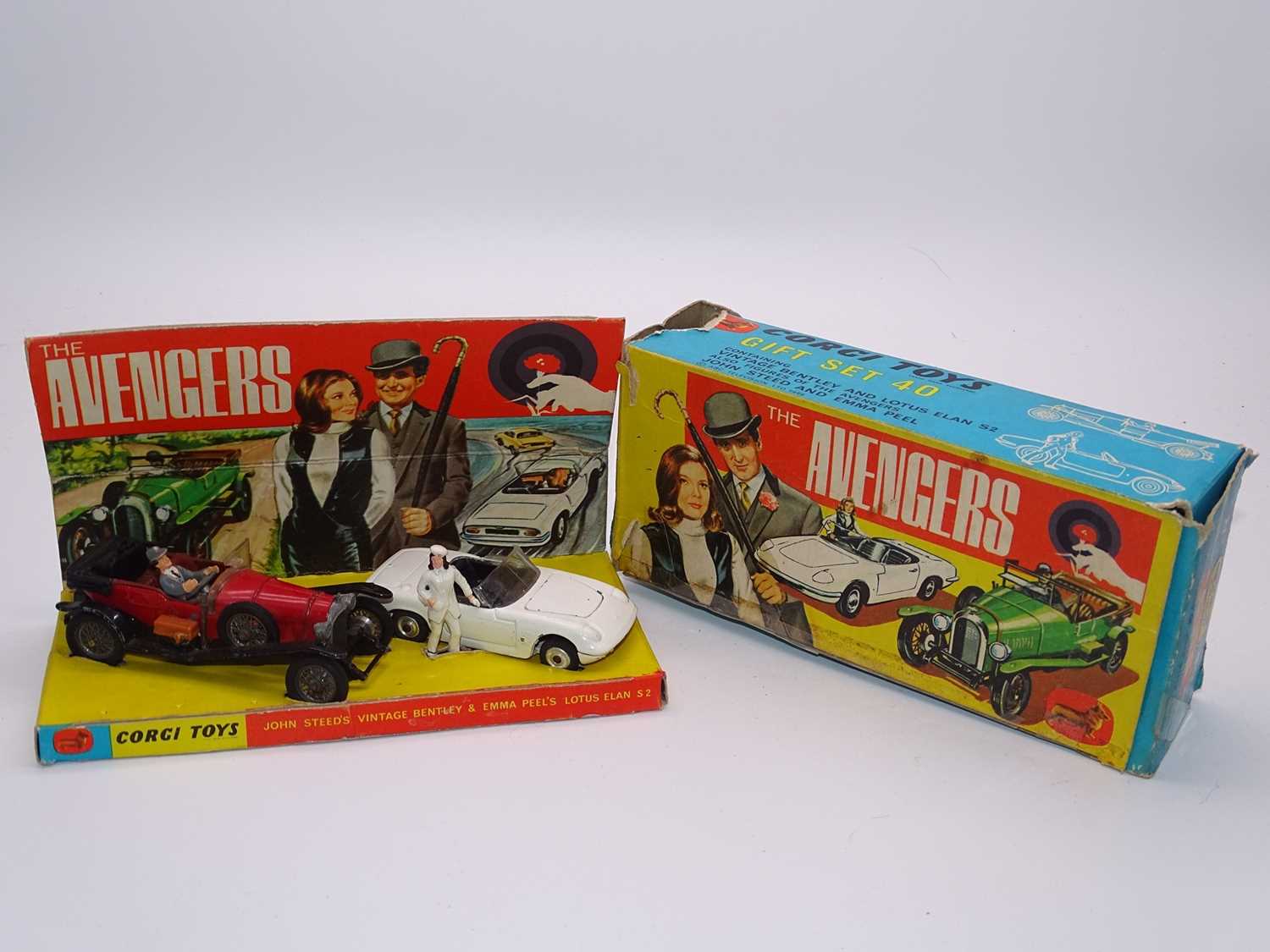 Lot 99 - A CORGI Toys GS 40 Avengers Gift Set with