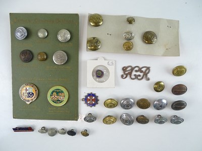 Lot 38 - A mixed group of Railway buttons and service...
