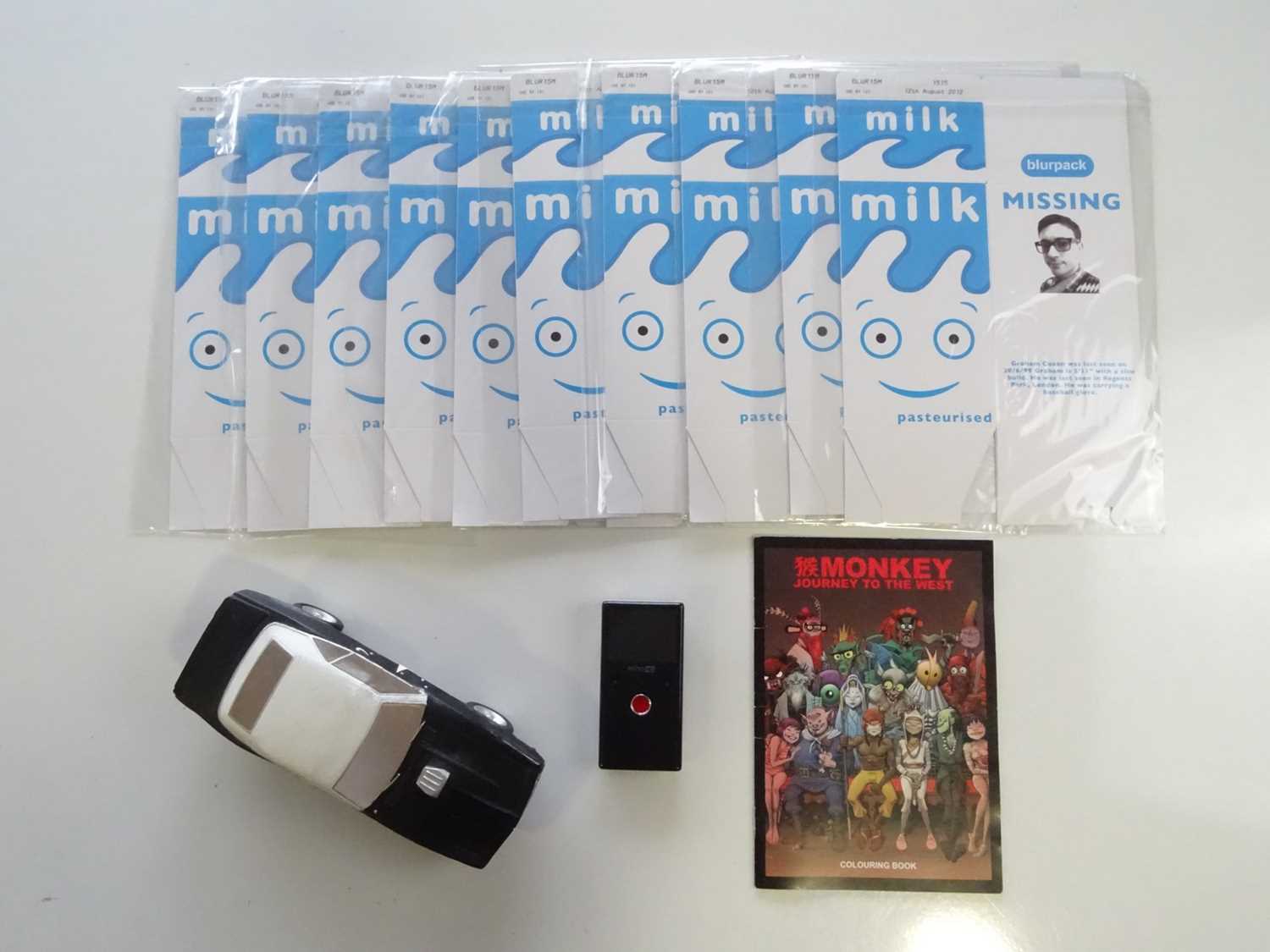 Lot 444 - BLUR / DAMON ALBARN / GORILLAZ – memorabilia...