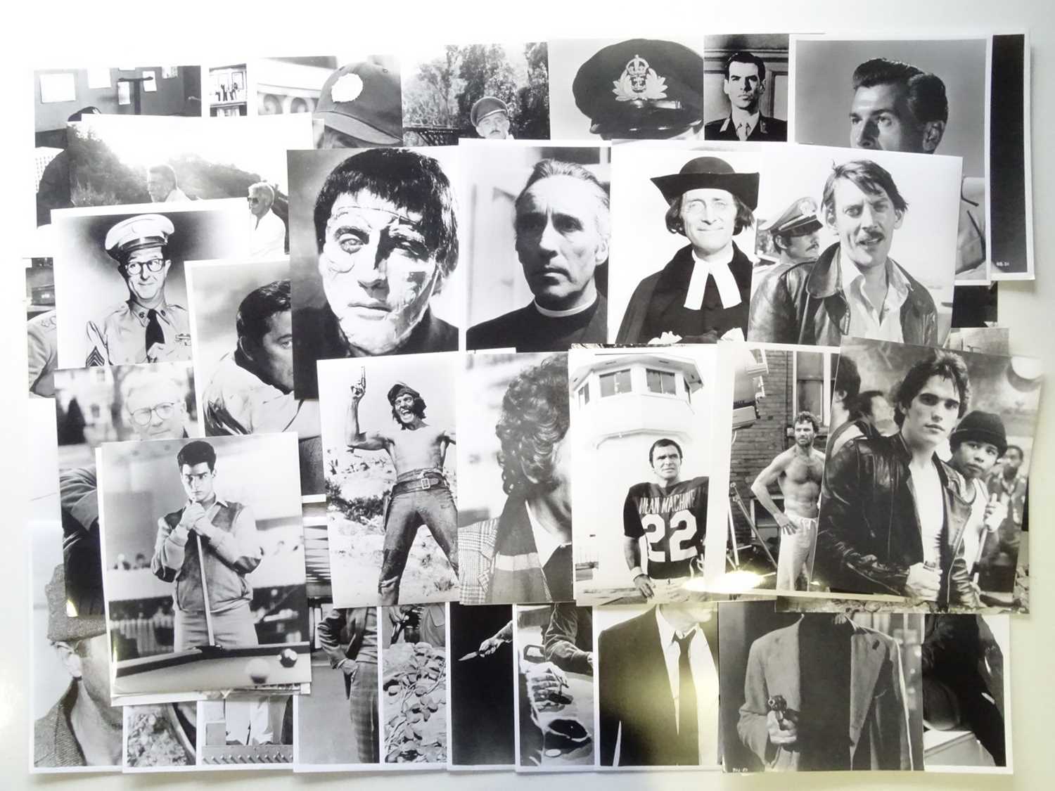 Lot 6 - A large quantity of black/white movie stills -...