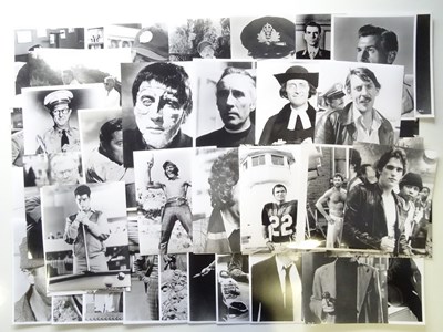 Lot 6 - A large quantity of black/white movie stills -...