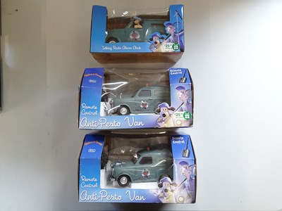 Lot 129 - A pair of WALLACE & GROMIT remote control...