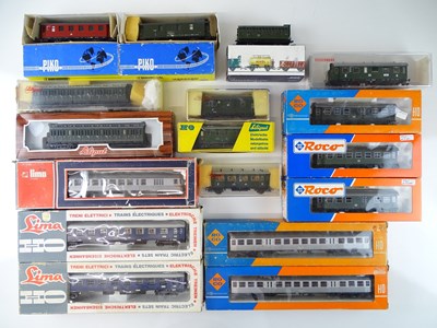 Lot 89 - A group of European Outline passenger coaches...