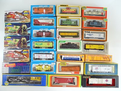 Lot 92 - A group of American Outline wagons by...